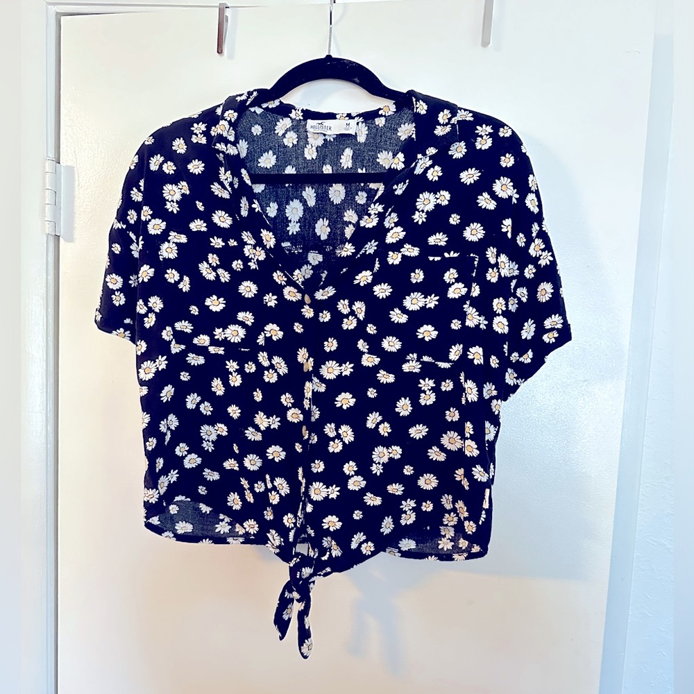 Hollister Women’s Crop Daisy Blouse